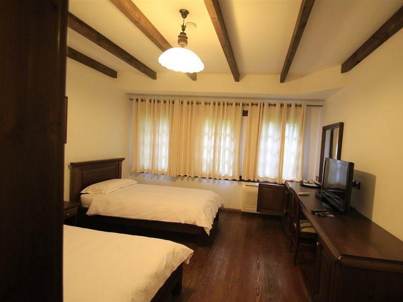 Boutique Hotel Muzaka Berat Buitenkant foto