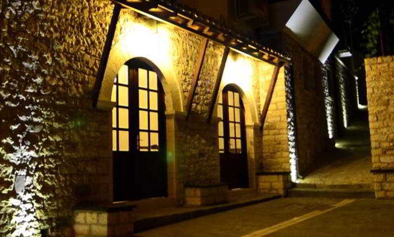 Boutique Hotel Muzaka Berat Buitenkant foto