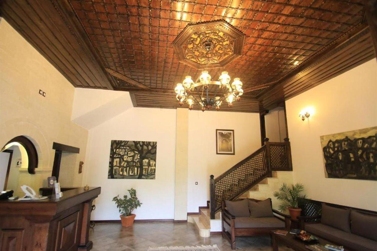 Boutique Hotel Muzaka Berat Buitenkant foto