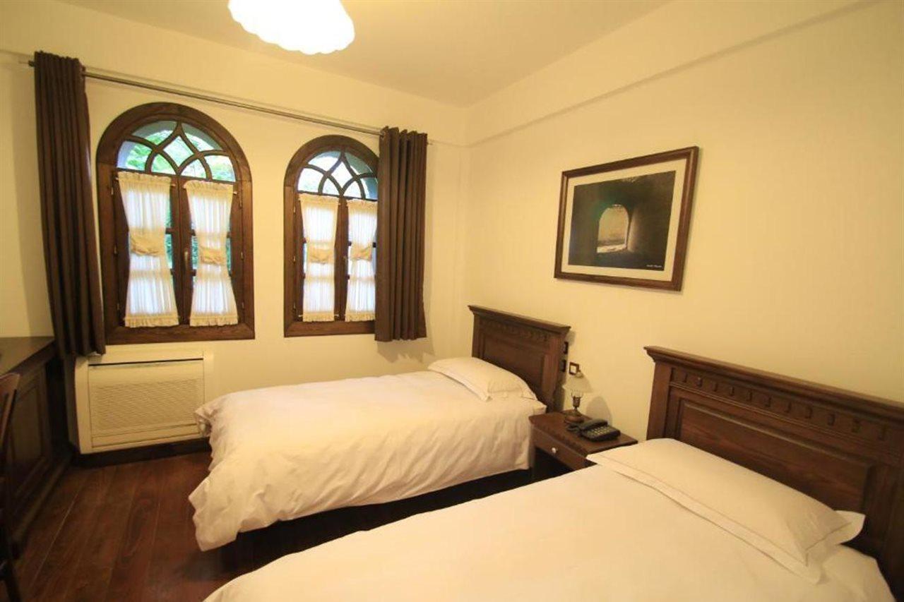 Boutique Hotel Muzaka Berat Buitenkant foto