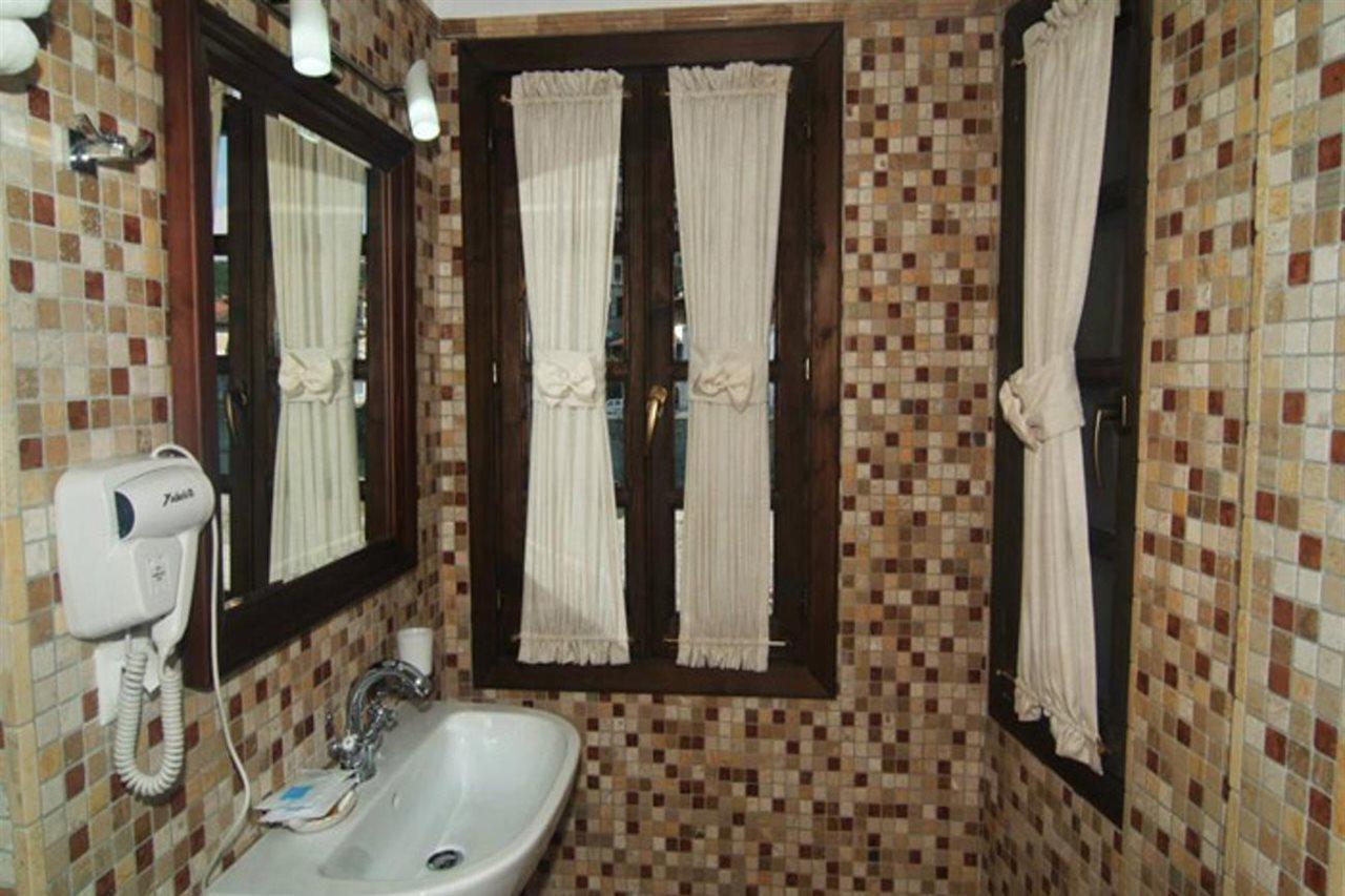 Boutique Hotel Muzaka Berat Buitenkant foto