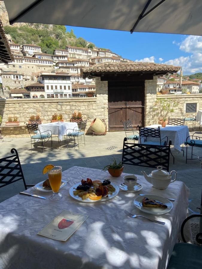 Boutique Hotel Muzaka Berat Buitenkant foto