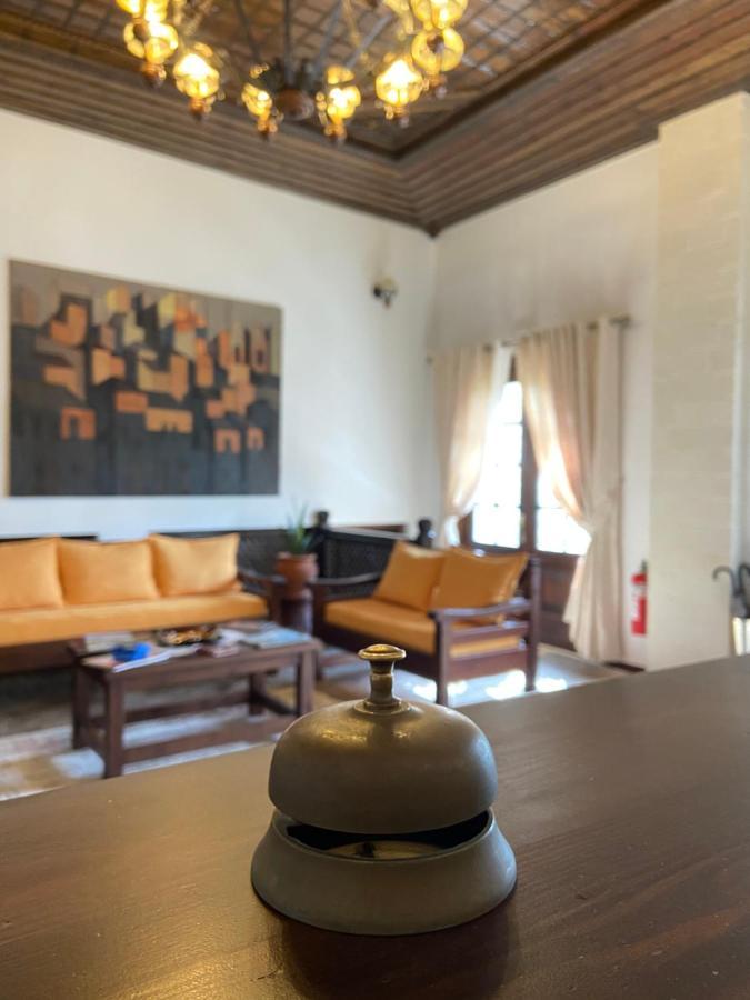 Boutique Hotel Muzaka Berat Buitenkant foto