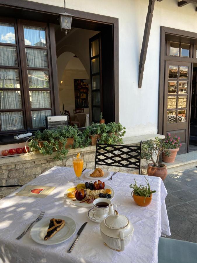 Boutique Hotel Muzaka Berat Buitenkant foto