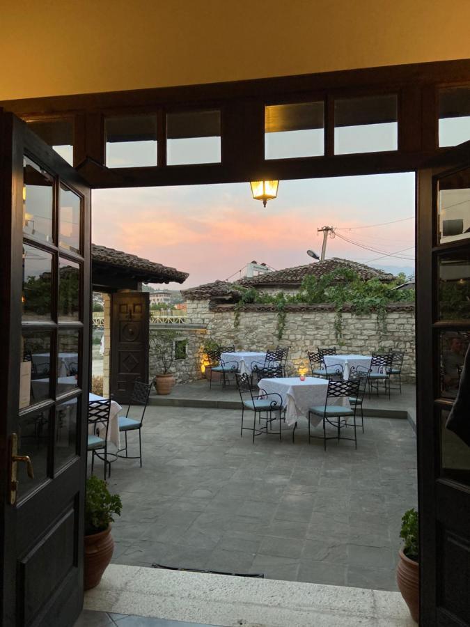 Boutique Hotel Muzaka Berat Buitenkant foto
