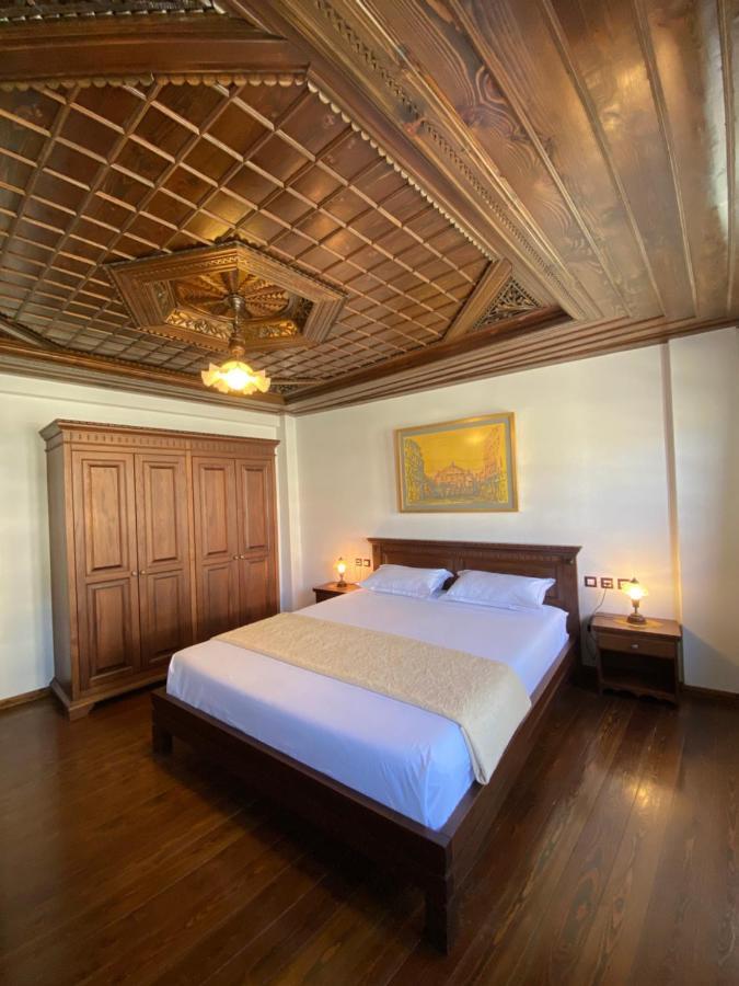 Boutique Hotel Muzaka Berat Buitenkant foto
