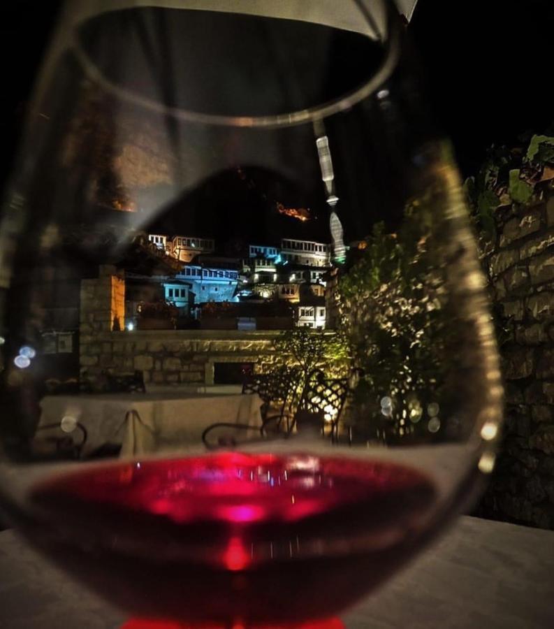 Boutique Hotel Muzaka Berat Buitenkant foto