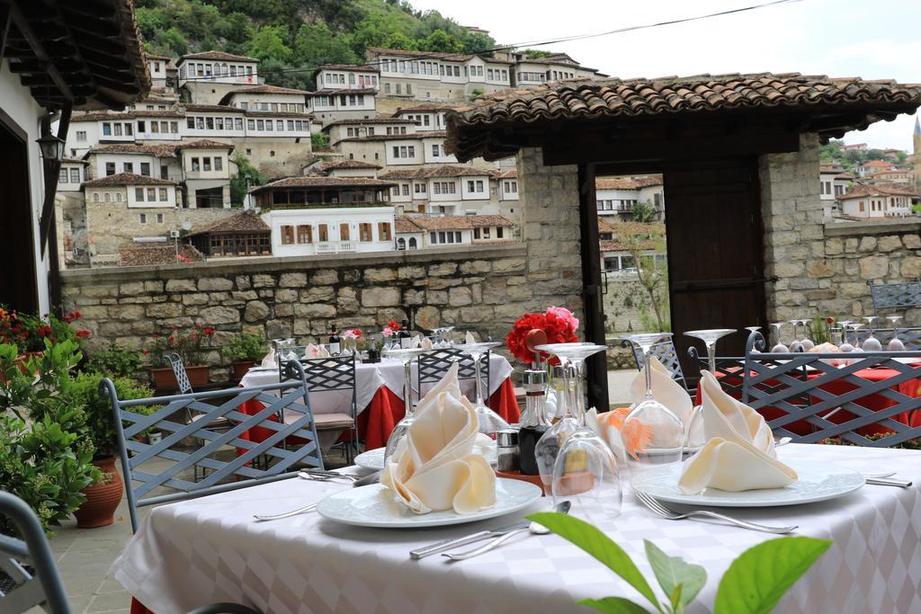 Boutique Hotel Muzaka Berat Buitenkant foto