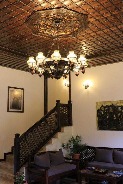 Boutique Hotel Muzaka Berat Buitenkant foto