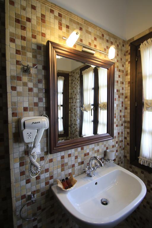 Boutique Hotel Muzaka Berat Buitenkant foto