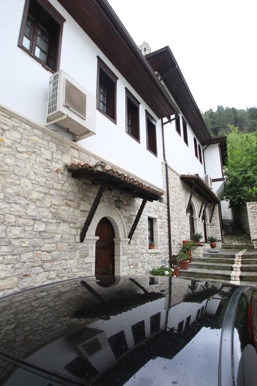 Boutique Hotel Muzaka Berat Buitenkant foto